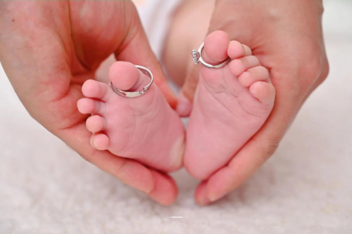 新泰宝宝头发少缺什么 新泰宝宝头发少缺什么